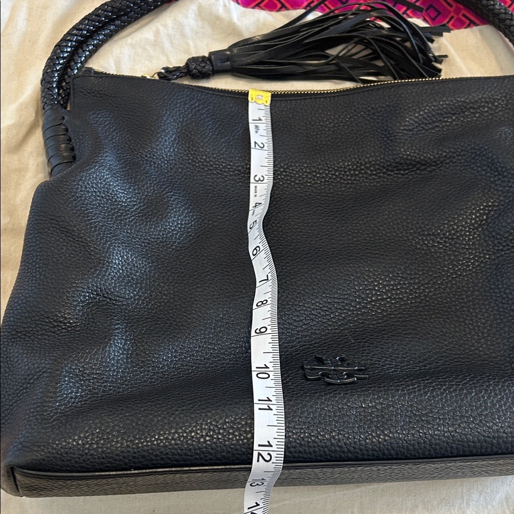 TORY BURCH TAYLOR Black Pebbled Leather Hobo Bag - Picture 3 of 14